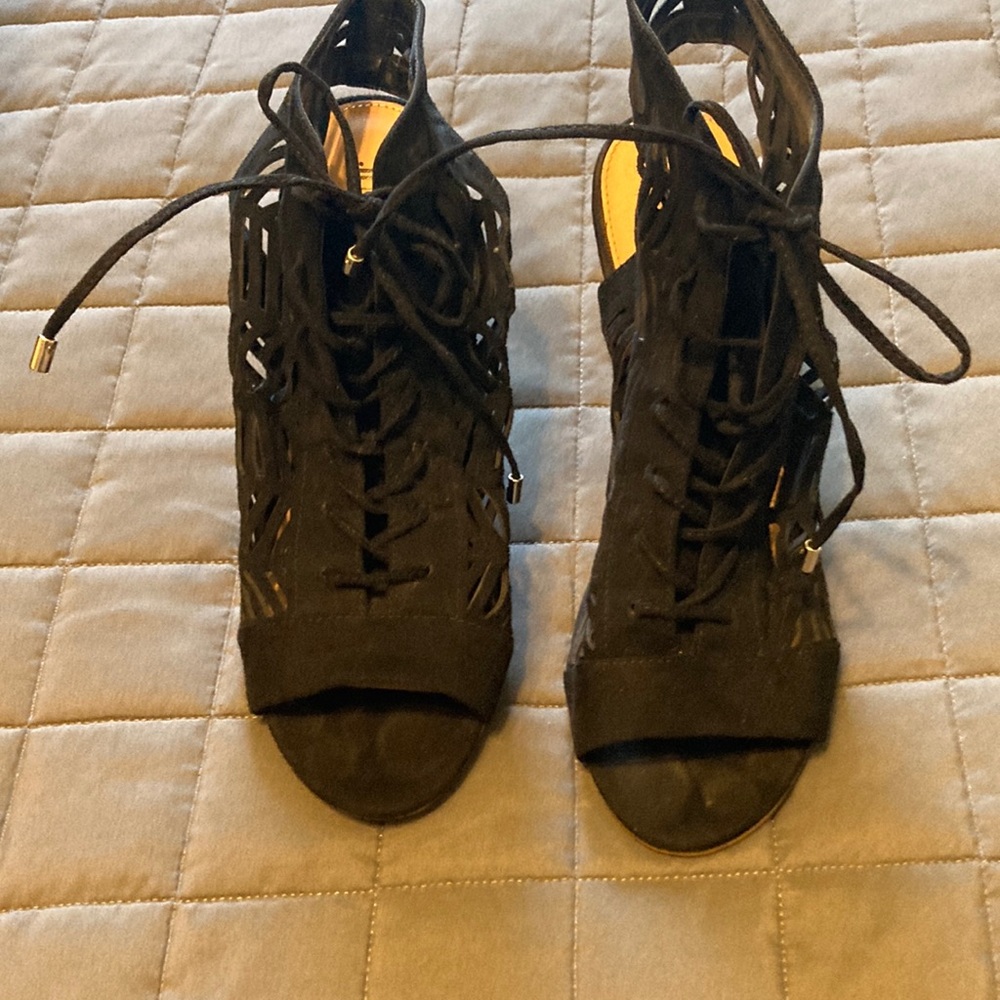 JustFab Black Sandals. Size 10.